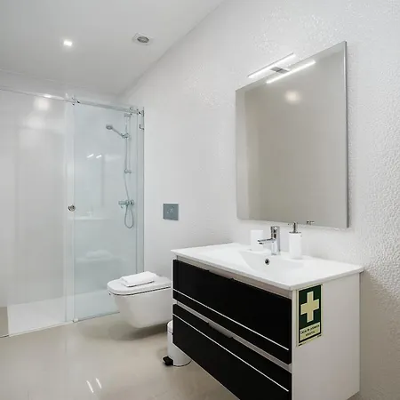 Blue Pearl Cosy * لاغوس